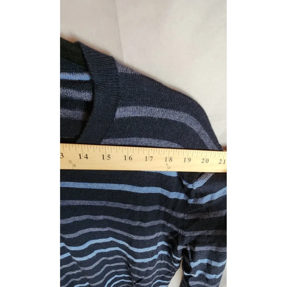 Banana Republic Mens Large Merino Wool Striped V-Neck Sweater Navy Blue Preppy